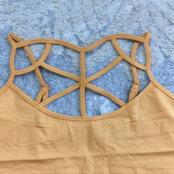 Webbed seamless Cami - Picture 2 of 5